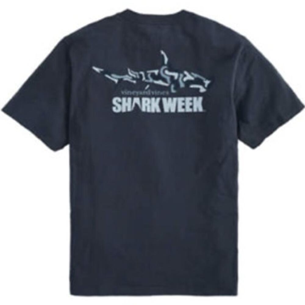 Vineyard Vines Men's Camo Discovery Shark Week Logo Pocket T-Shirt Small